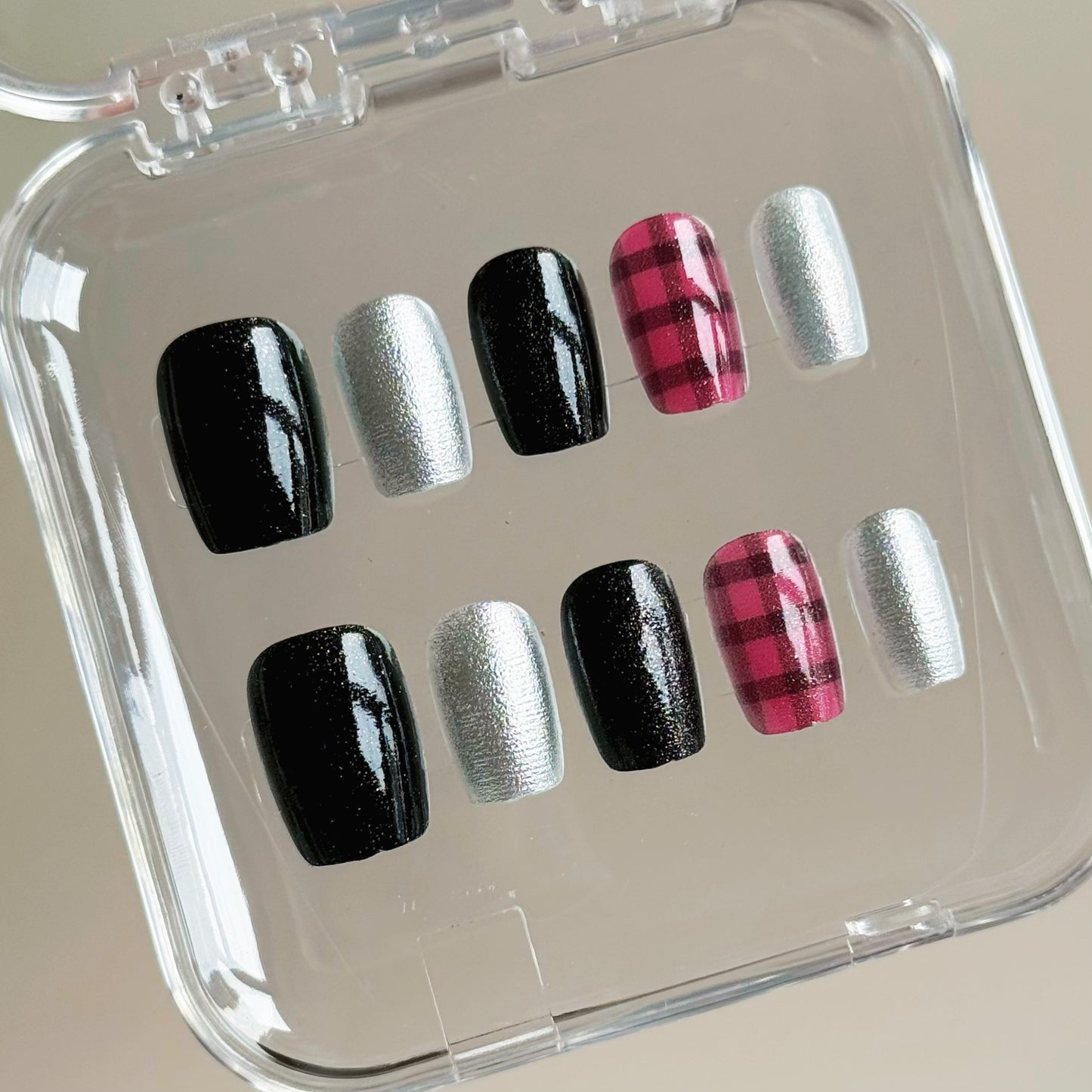 Glam Plaid & Glitter Mixed | Winter Vibes