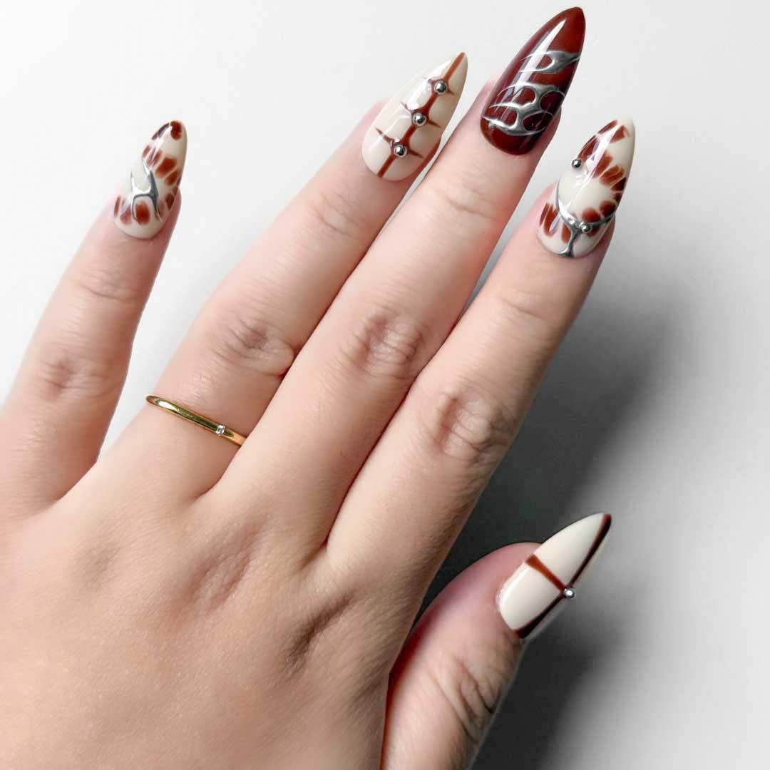 AB-AL-2-04-N0-01-HAND2 - PressOn Beauty AB-AL-2-04-N0-01-HAND2.jpg