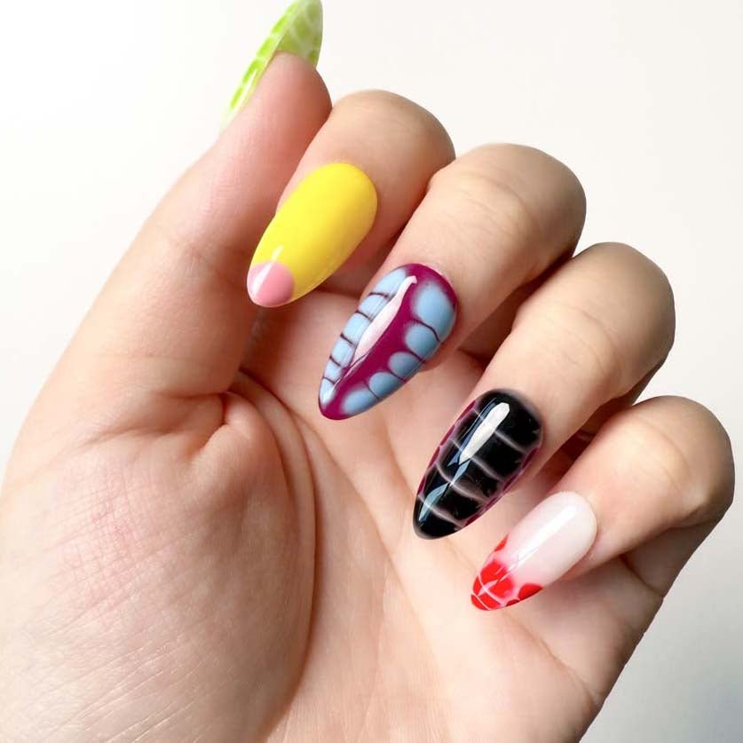 AB-AL-2-999-N0-01-HAND2 - PressOn Beauty AB-AL-2-999-N0-01-HAND2.jpg
